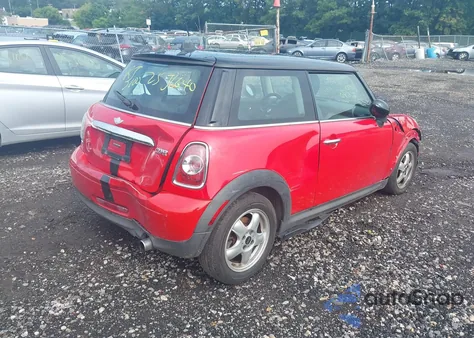 2011 Mini Cooper z USA, uszkodzony, nr VIN WMWSU3C50BT098824